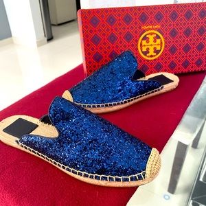 New blue espadillet
